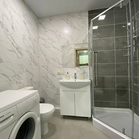 In Khmelnytsky Street Apartment