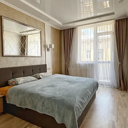 In Khmelnytsky Street Apartment Lviv